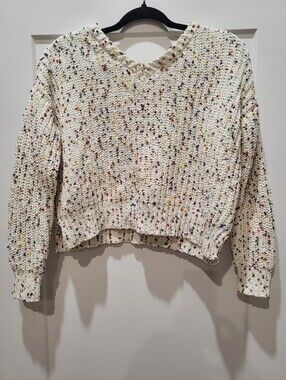 A. Byer Cream Speckled V-Neck Cropped Knit Sweater